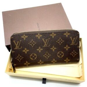 Louis Vuitton Monogram Zippy Wallet